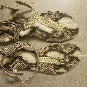 Guess thong sandals